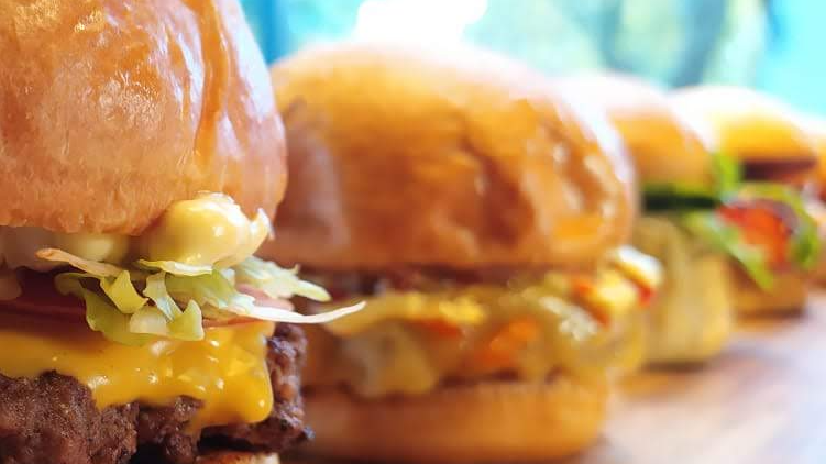 HAMBURGUESAS CLASICAS