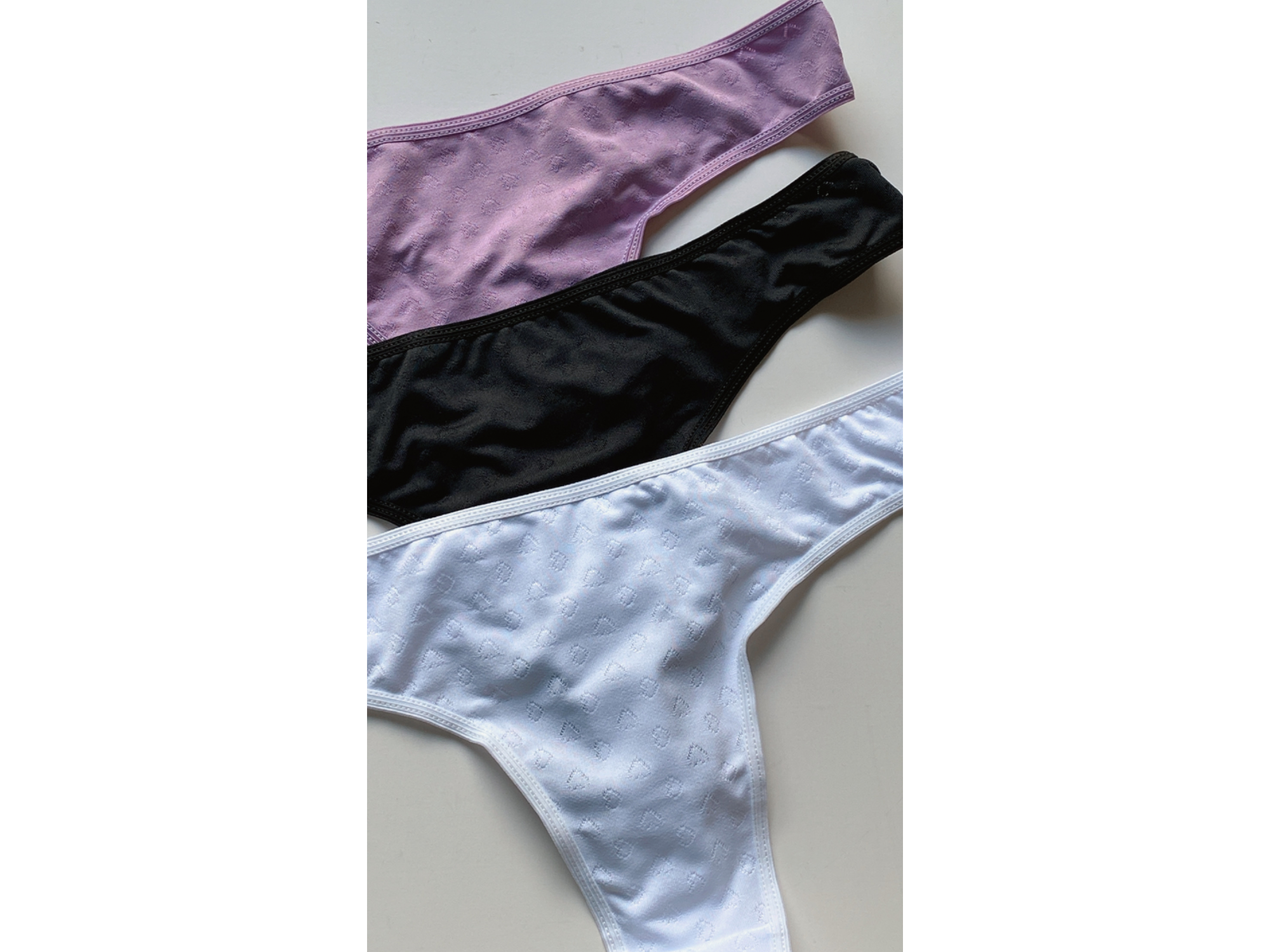 COLALESS SAYKA /BÁSICAS