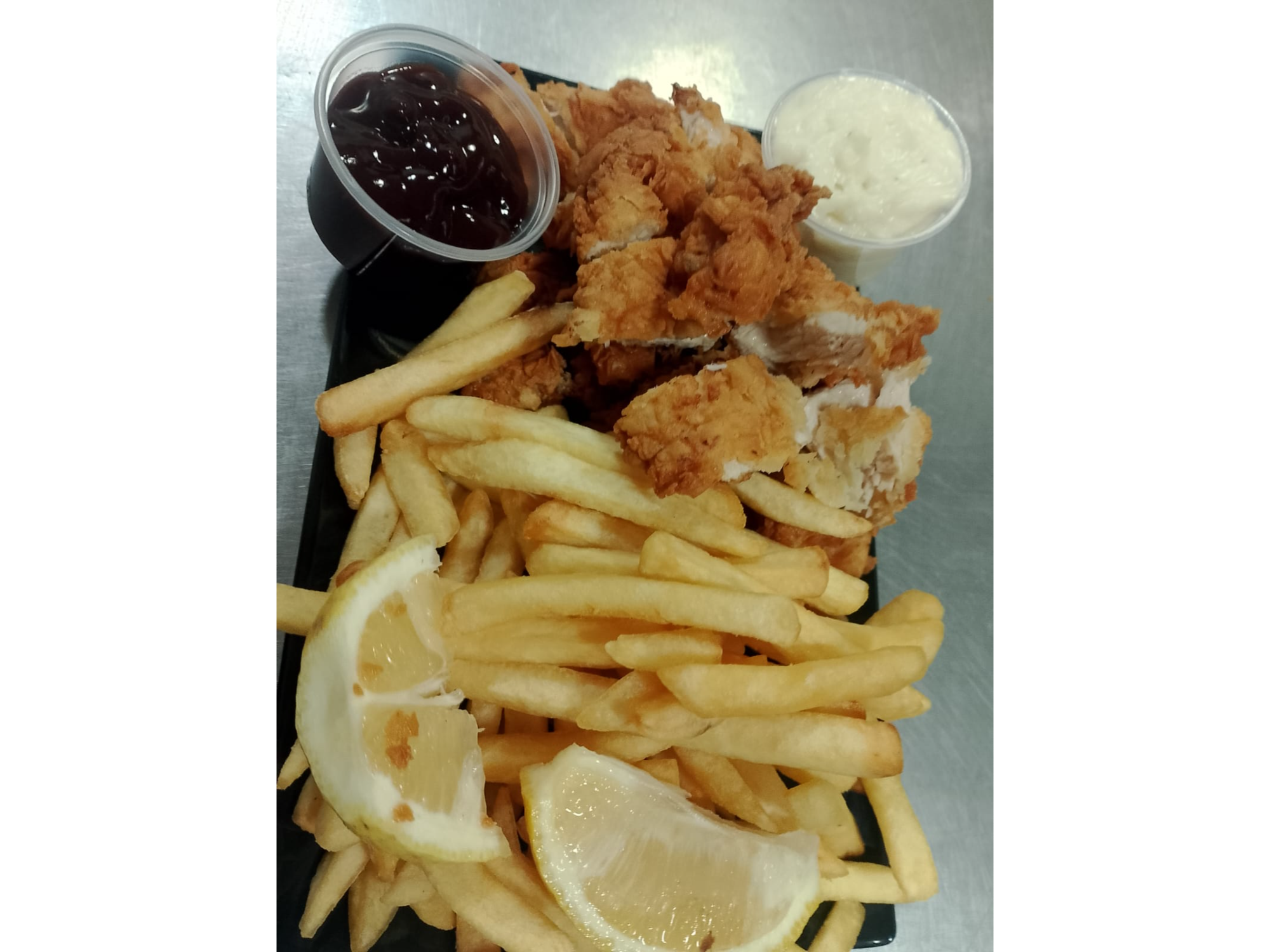 Pollo frito crocante C/ fritas