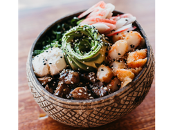 PROMO Gohan de 3 variedades MEDIODIA + Bebida + Salsa