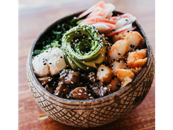 PROMO Gohan de 3 variedades MEDIODIA + Bebida + Salsa