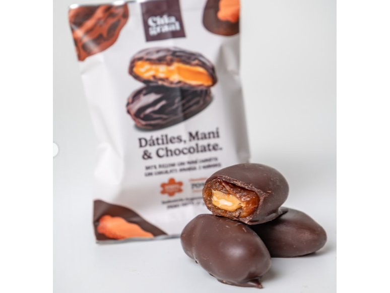 DÁTILES CON PASTA DE MANÍ BAÑADOS EN CHOCOLATE SIN TACC caja X 12 UNIDADES