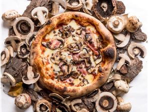 Hongos y Panceta de Barro Pizza