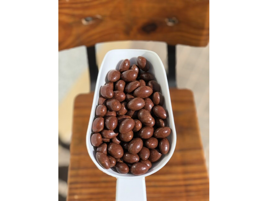 ALMENDRAS BAÑADAS EN CHOCOLATE LECHE