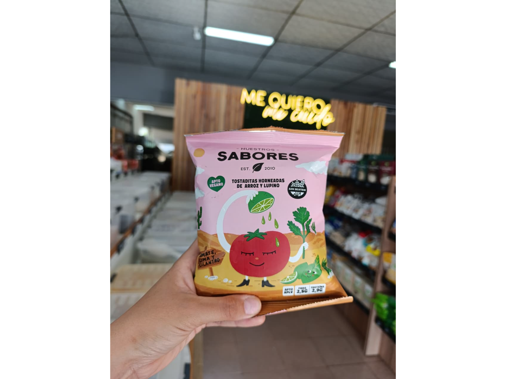 TOSTADITAS DE TOMATE, LIMA Y CILANTRO