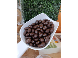 ALMENDRA BAÑADA EN CHOCOLATE SEMIAMARGO