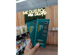 CHOCOLATE 71% CACAO CON ALMENDRAS "MUECAS"