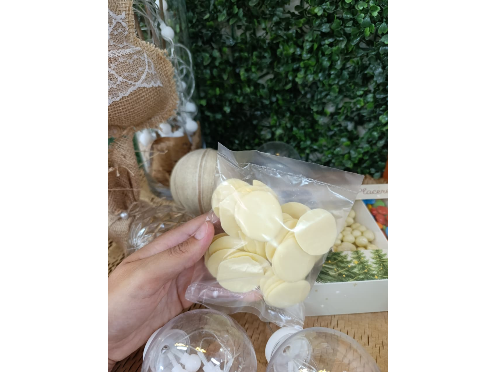 MEDALLON DE CHOCOLATE BLANCO "ESTACION LA FINCA"