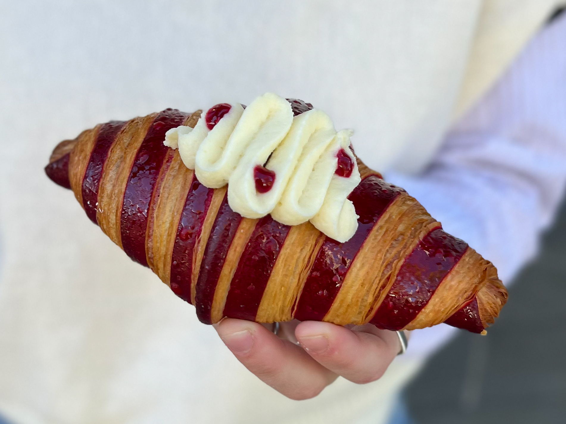 Croissant de Frambuesa y Chocolate blanco