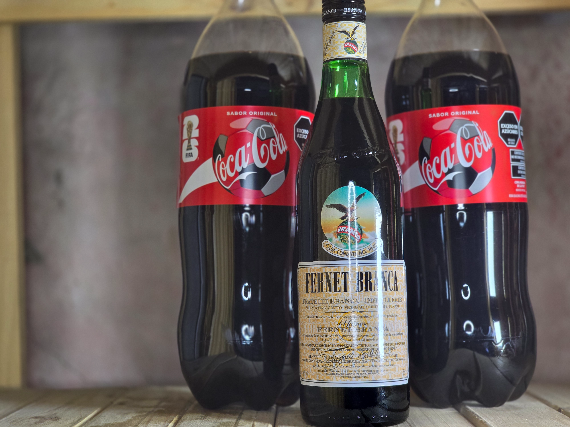 Branca 750ml + 2 Coca-Cola 2,25L