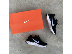 NIKE REACT (blanco/negro)