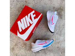 NIKE ZOOM