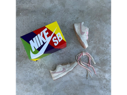 NIKE DUNK LOW rosa
