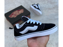 VANS KNU
