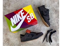 NIKE DUNK LOW