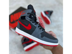 NIKE JORDAN MID 1