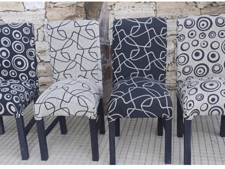 SILLAS VESTIDAS EN CHENILLE FIRULETES