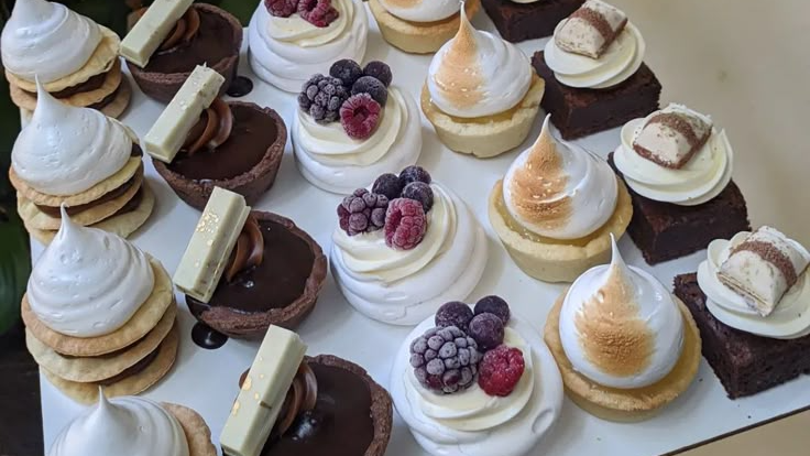 Petit fours