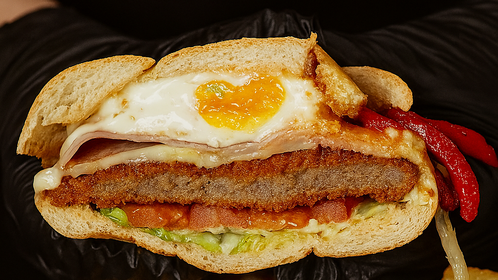 SANDWICHS DE MILANESA