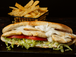 2 LOMOS POLLO COMPLETOS MEDIANOS C/ PAPAS