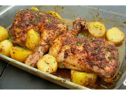 POLLO AL HORNO GRANDE CON PAPAS RUSTICAS DORADAS A LAS HIERVAS