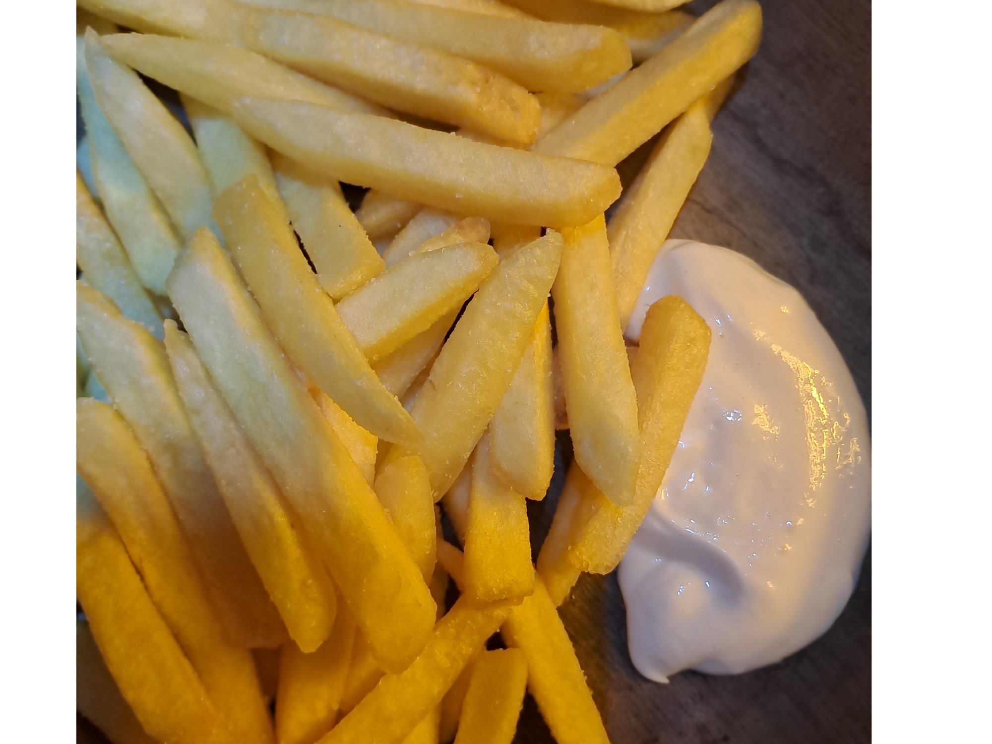 Papas fritas con provenzal