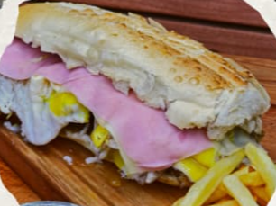 MILANESA ESPECIAL CON PAPAS MCCAIN