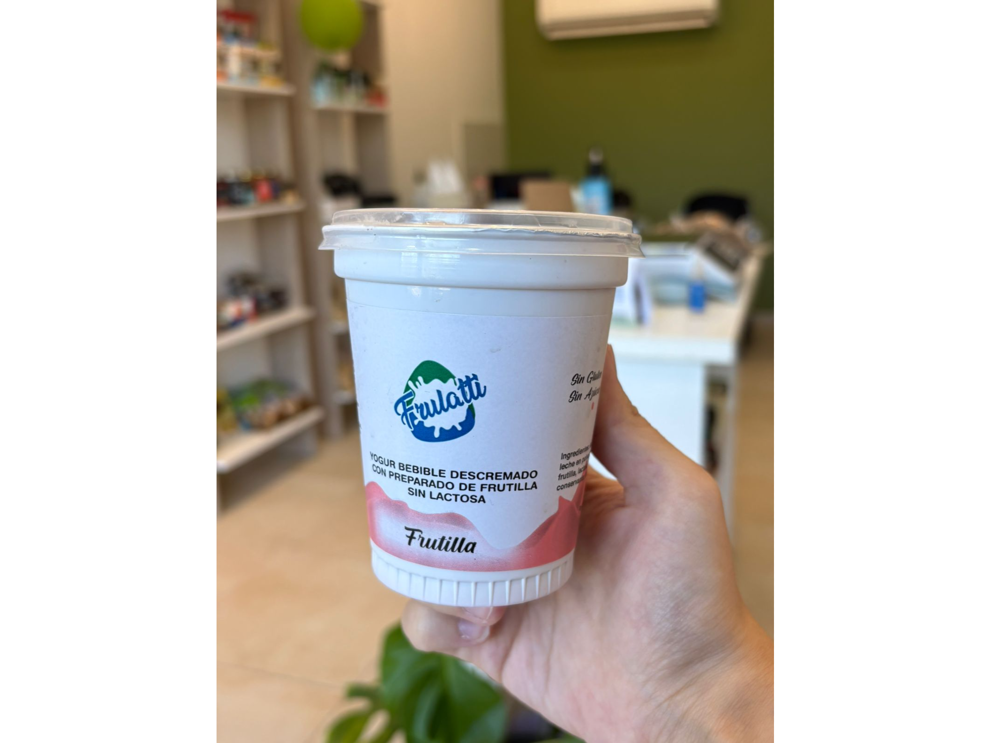 Yogurt bebible frutilla