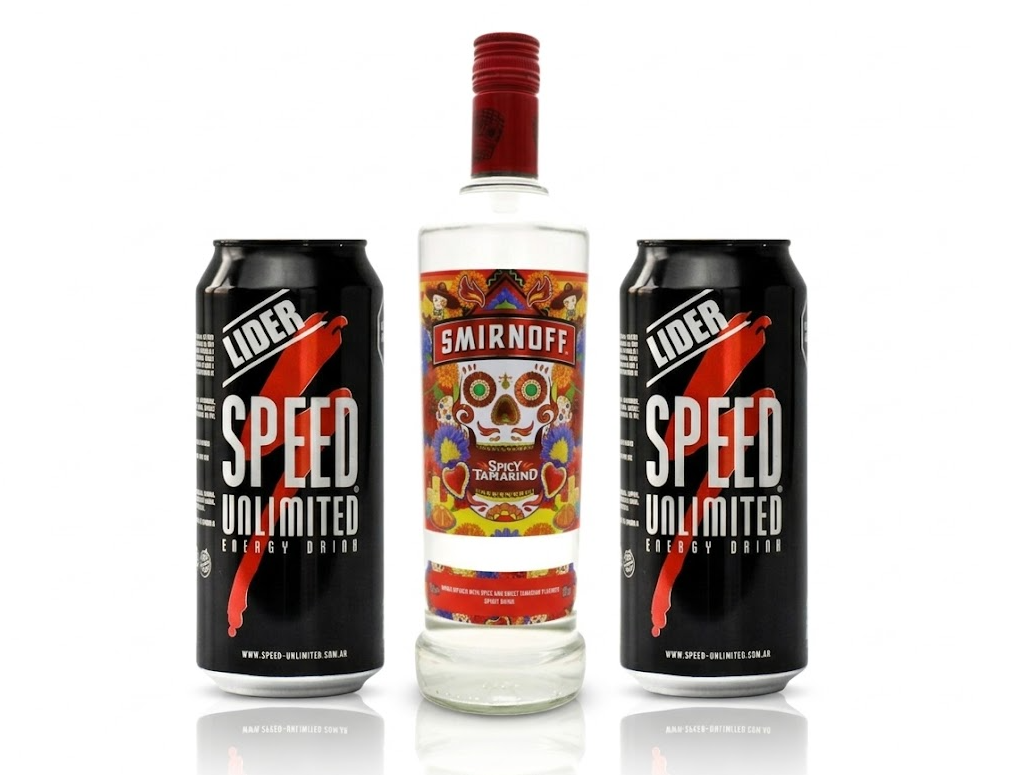 Smirnoff Tamarindo + 2 Peed XL