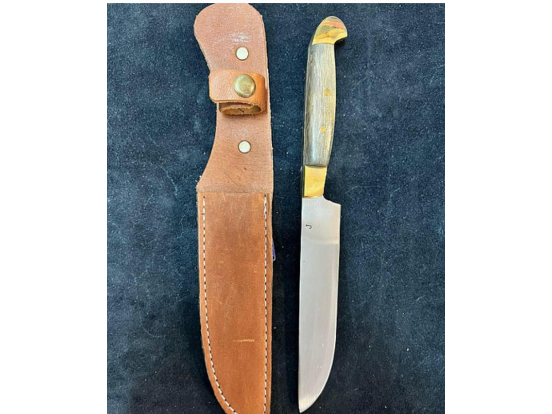 Cuchillo  J