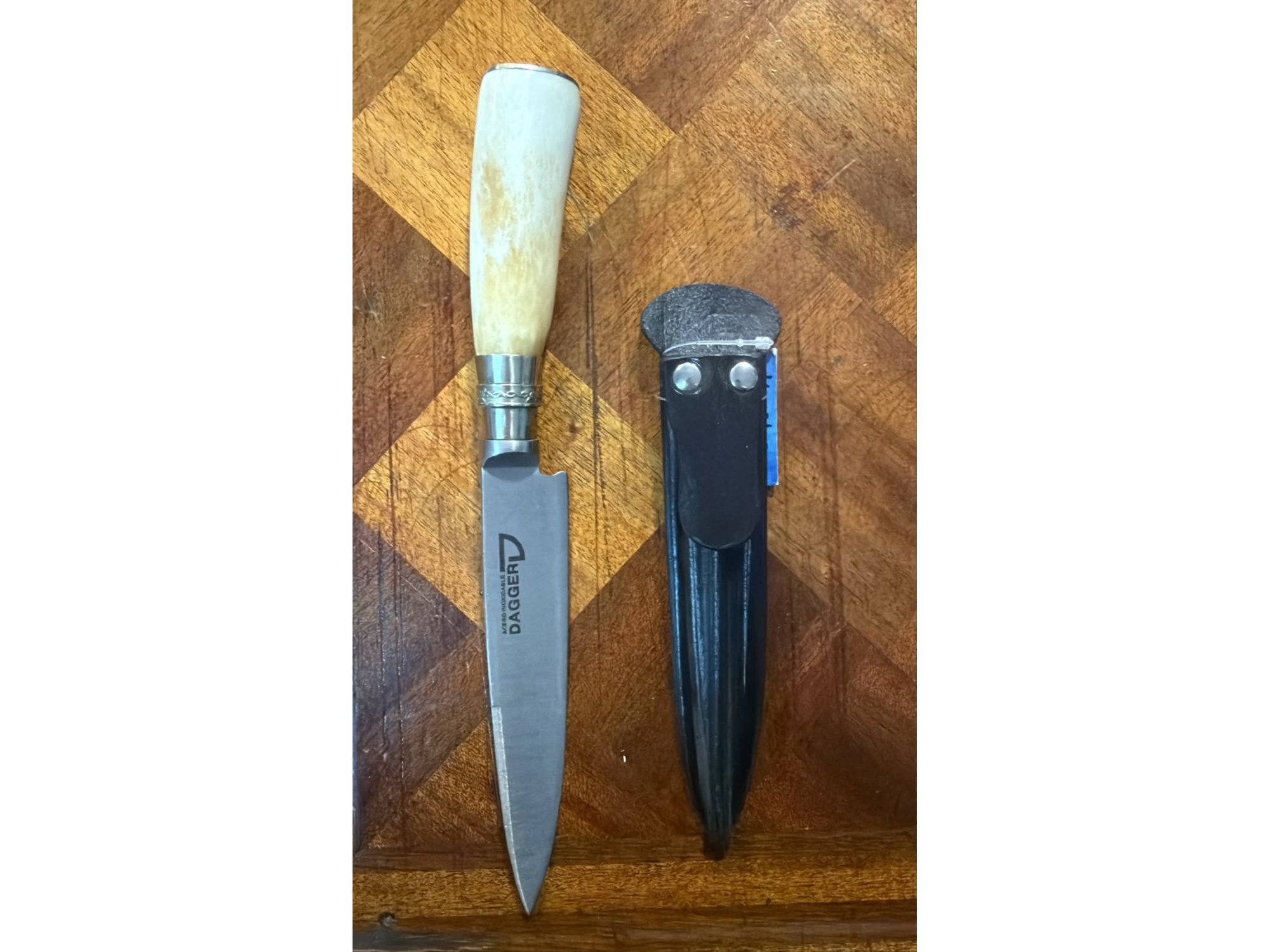 Cuchillo 83
