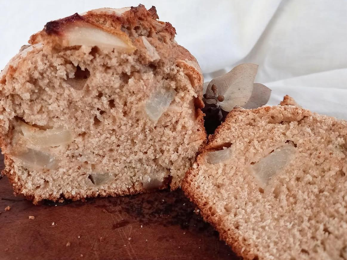 Harina de almendras y castañas con pera y jengibre