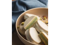 Alfajor con pasta de pistacho