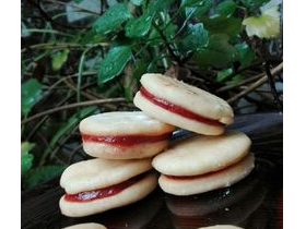 Alfajor cordobes con dulce de membrillo