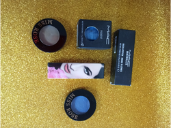 Sombra y labiales MAC