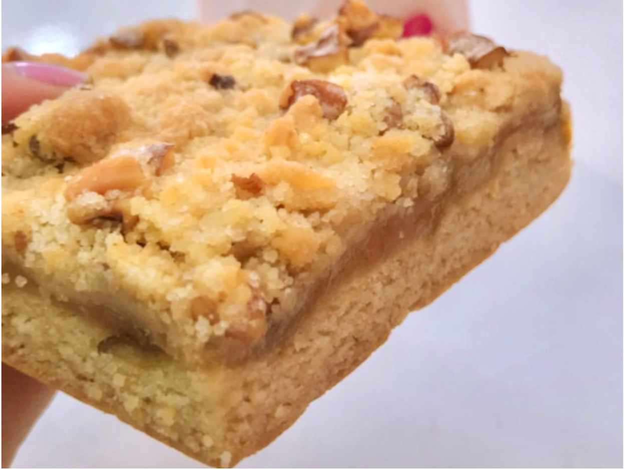 Crumble de manzanas con almendras de ChauCo pasteleria