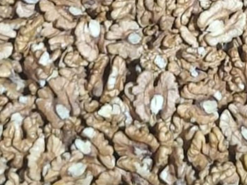 NUEZ ORGÁNICA PELADA COLOR CLARO