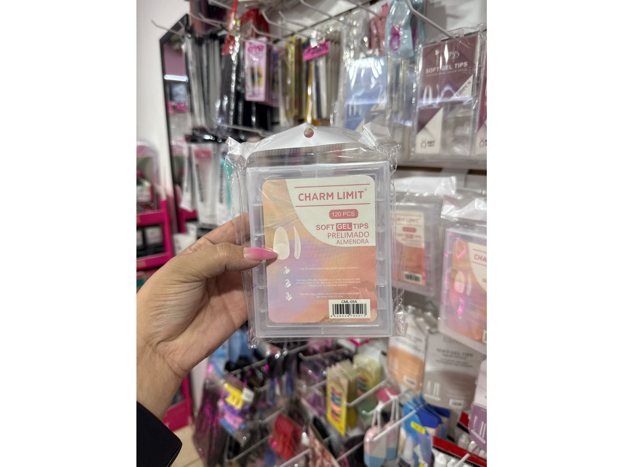 Tips almendra charm límit de Diamond Tienda de Belleza