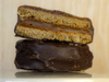 Alfajor con Baño de Chocolate