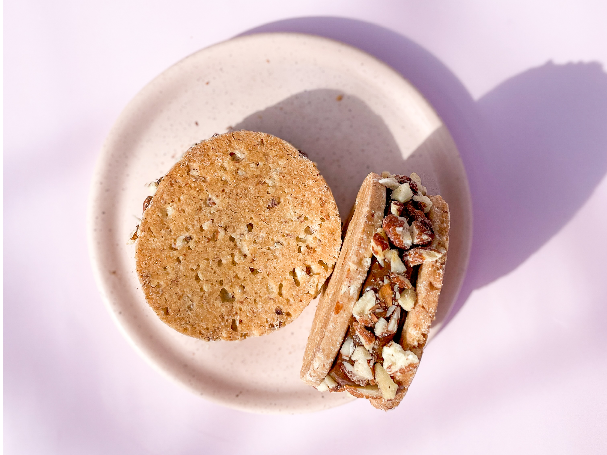 ALFAJOR DE ALMENDRAS Y DULCE DE LECHE