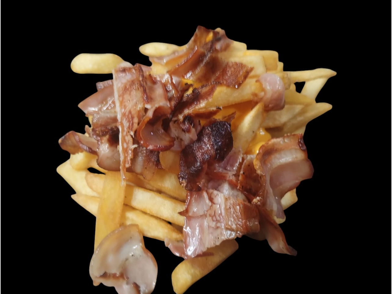 Papas fritas con cheddar y bacon