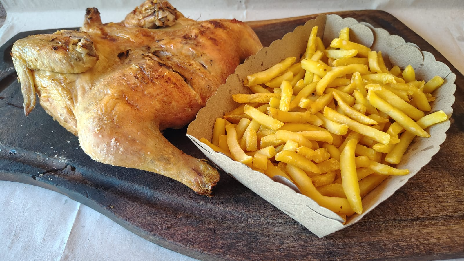 Pollos con fritas