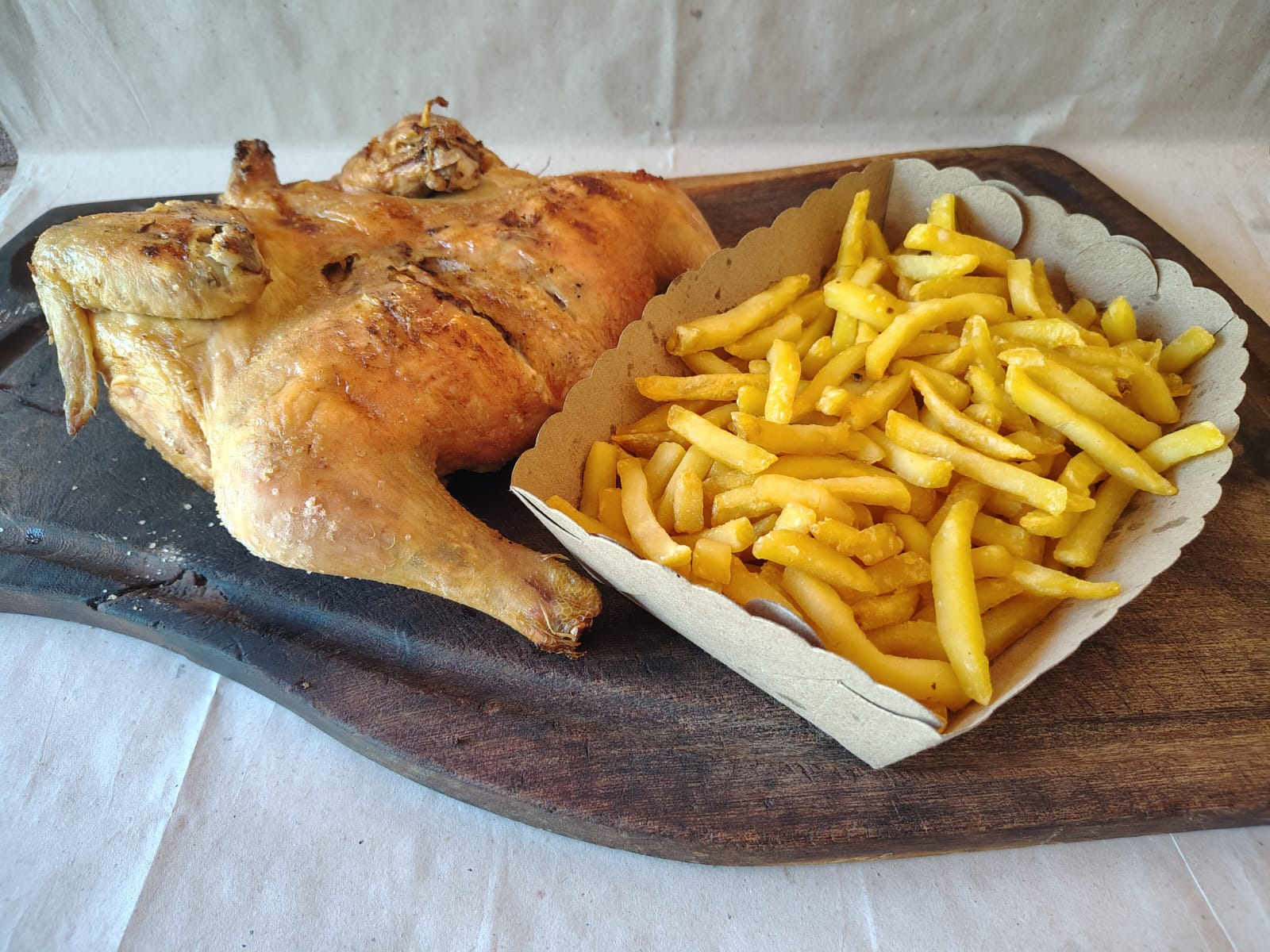 1/2 pollo con fritas