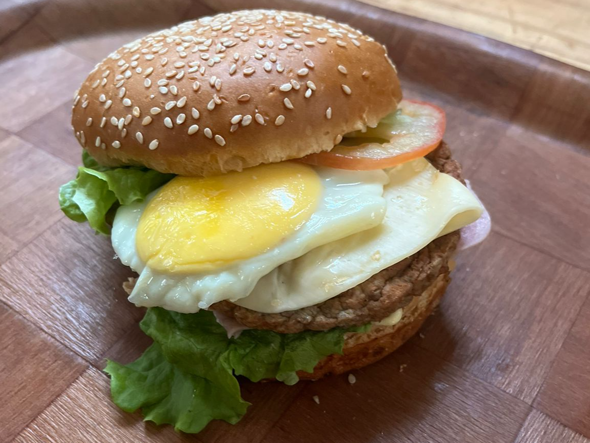 HAMBURGUESA COMPLETA