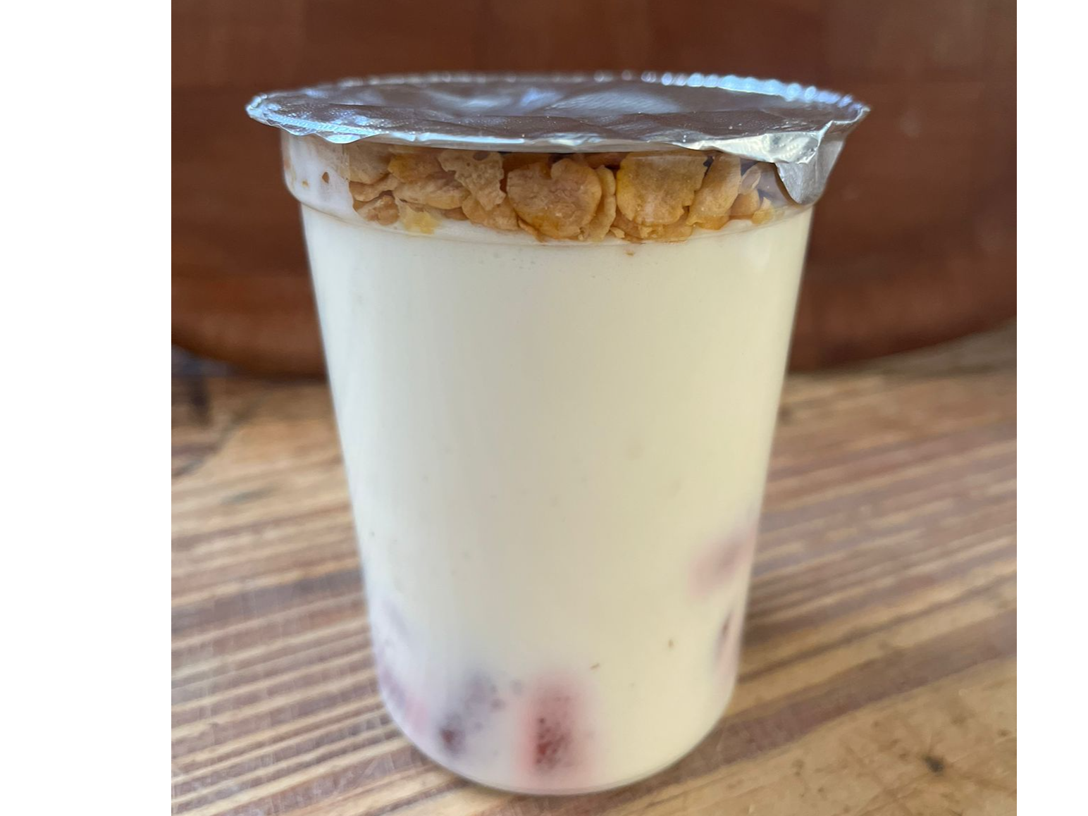 POSTRE DE YOGUR DE FRUTILLAS