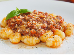 ÑOQUIS CON SALSA BOLOGNESA
