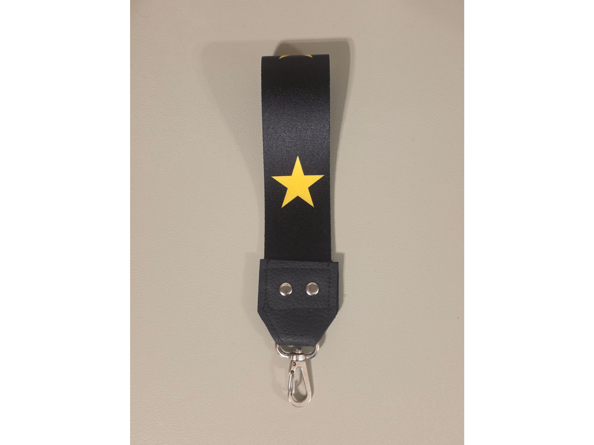 Cinta estrella amarilla