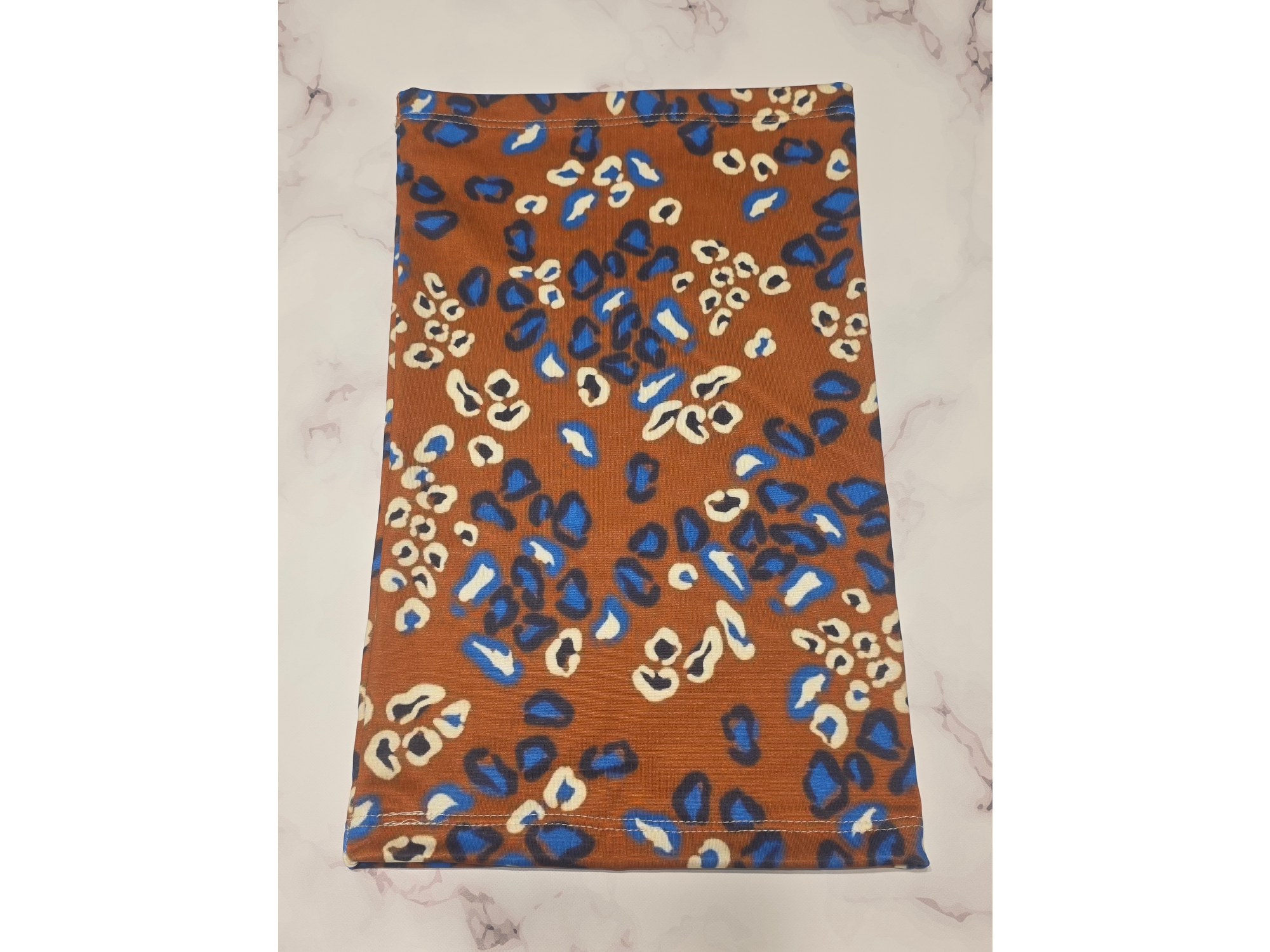 Leopardo marron