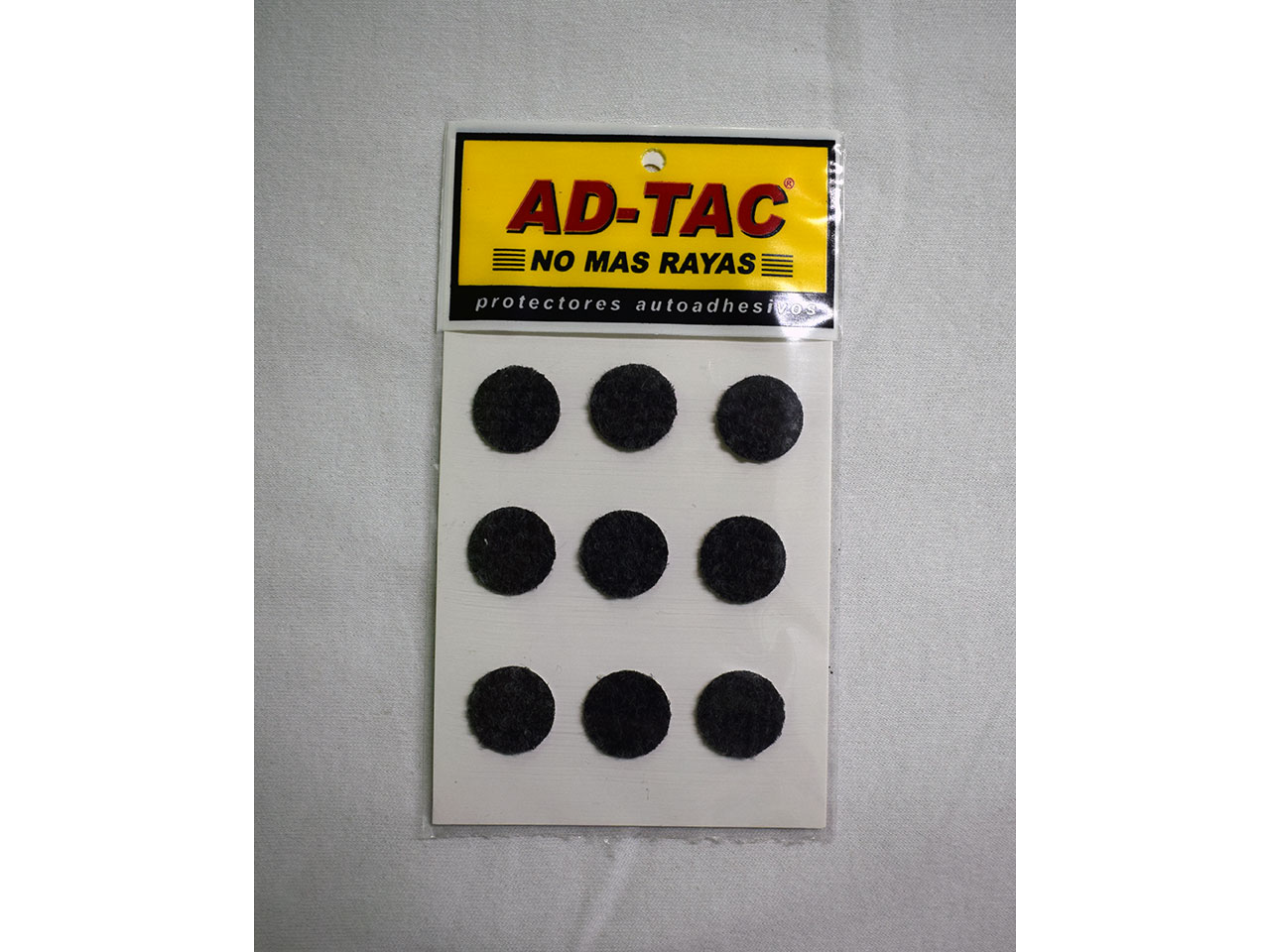 TOPE ADHESIVO GOMA NEGRO CIRCULAR 21 MM BLISTER X 9 UNID (socca - R21G) de Ferretería Guatemala