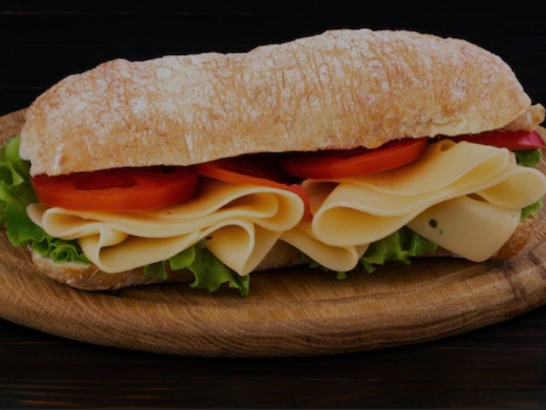 Ciabatta queso rucula y tomate [vegetariano]